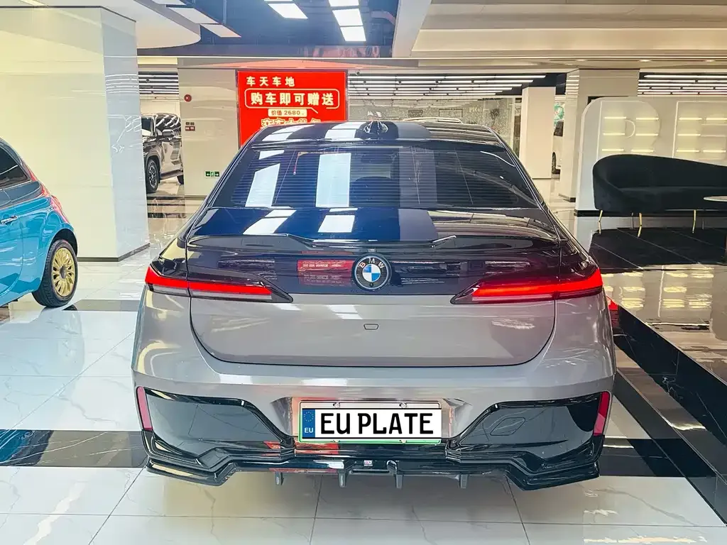 BMW i7 — фото 7