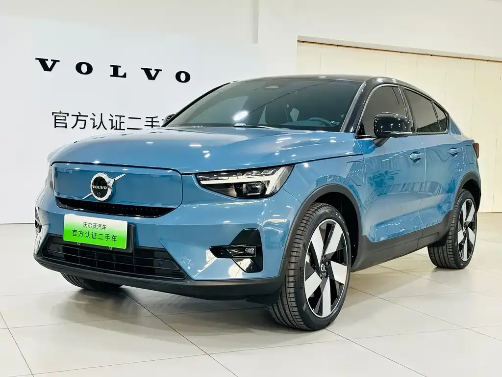 Volvo C40 — фото 1