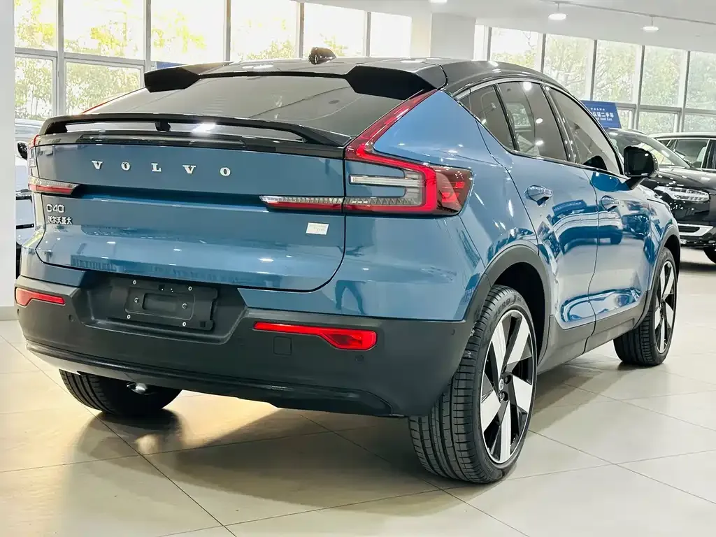 Volvo C40 — фото 2