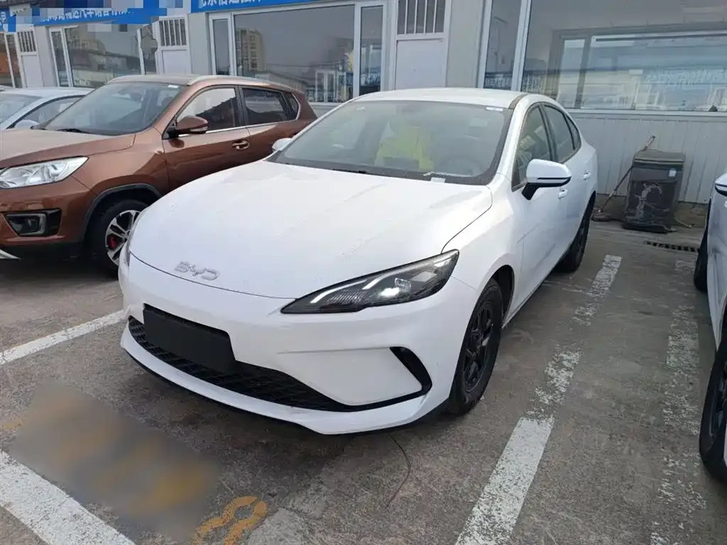 BYD Seal 05 DM-i — фото 1