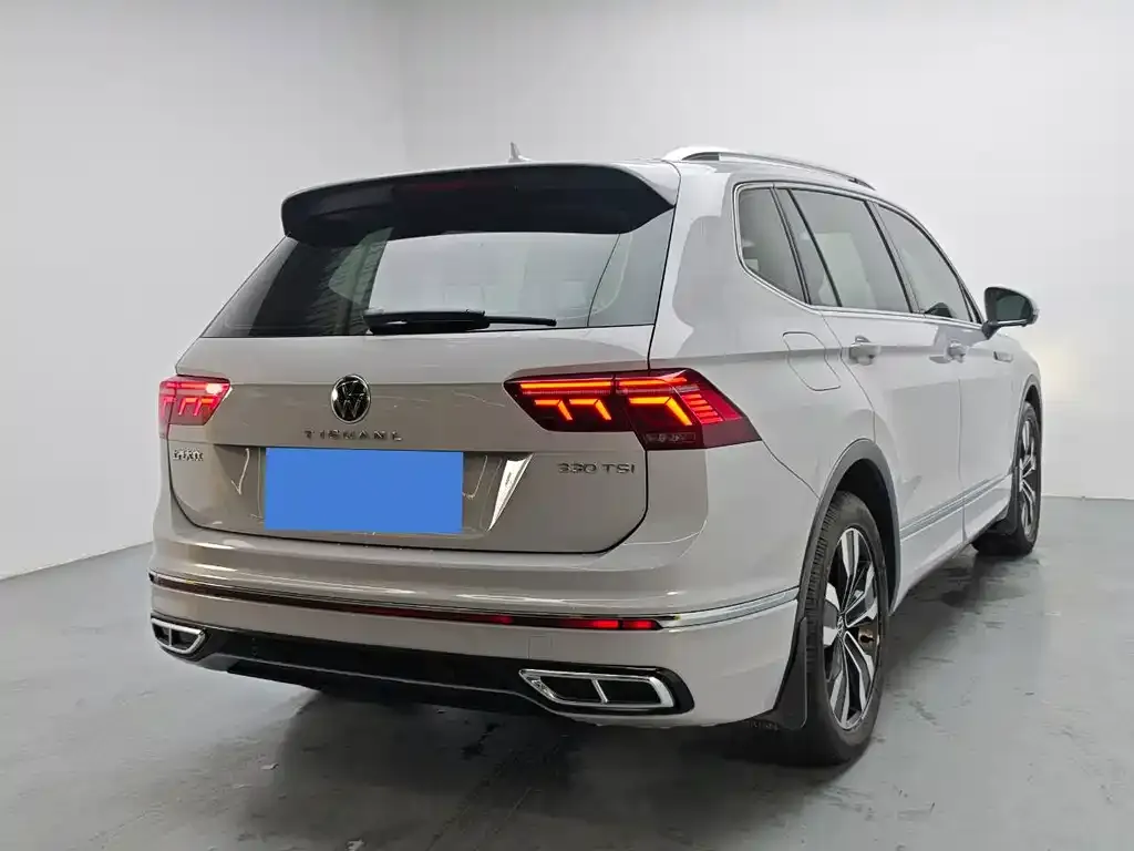 Volkswagen Tiguan L — фото 4