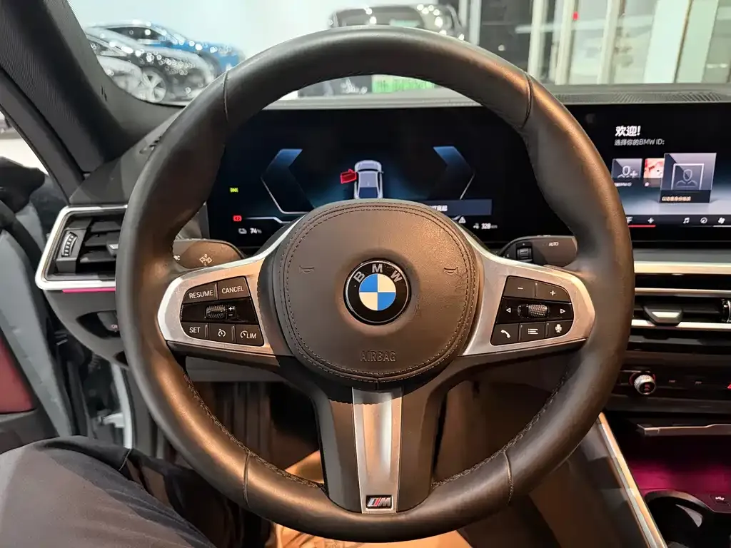 BMW i4 — фото 7