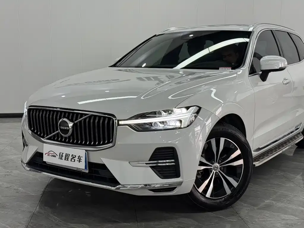 Volvo XC60 — фото 7