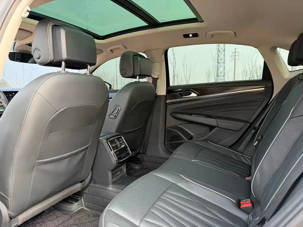 Volkswagen Passat — фото 4
