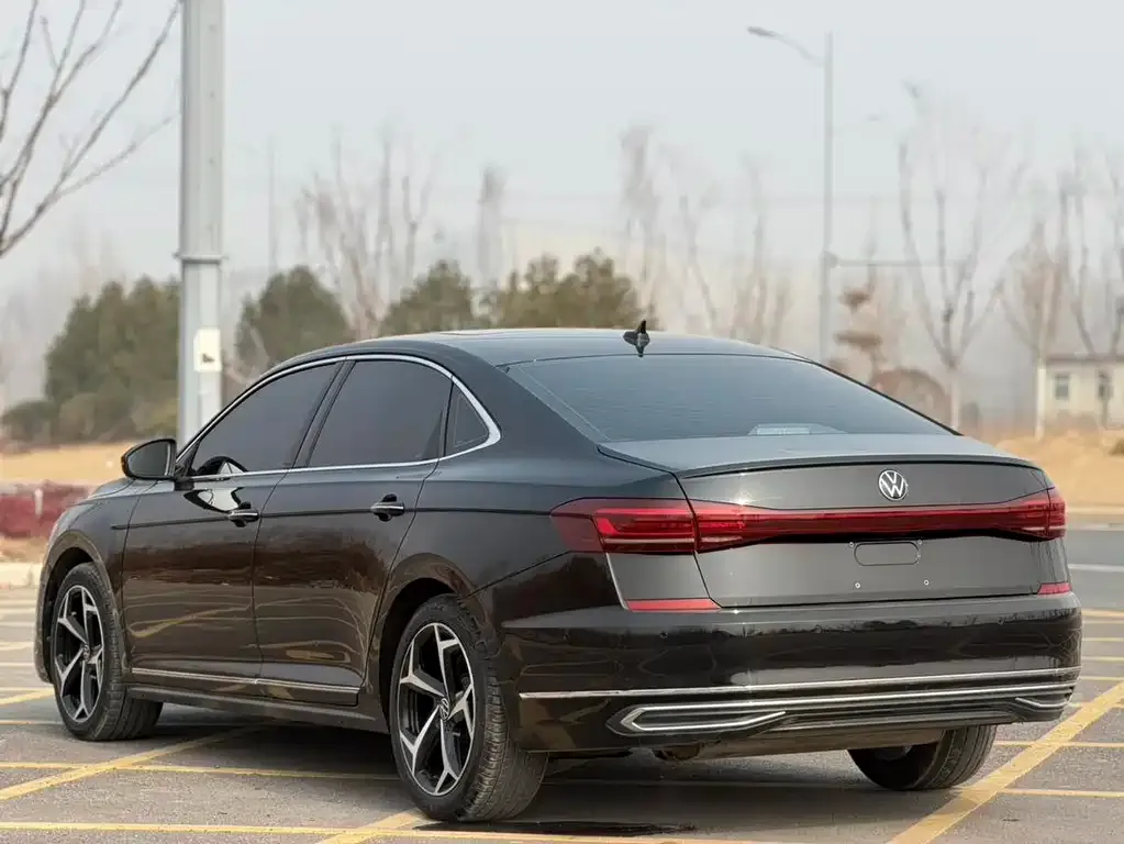 Volkswagen Passat — фото 5