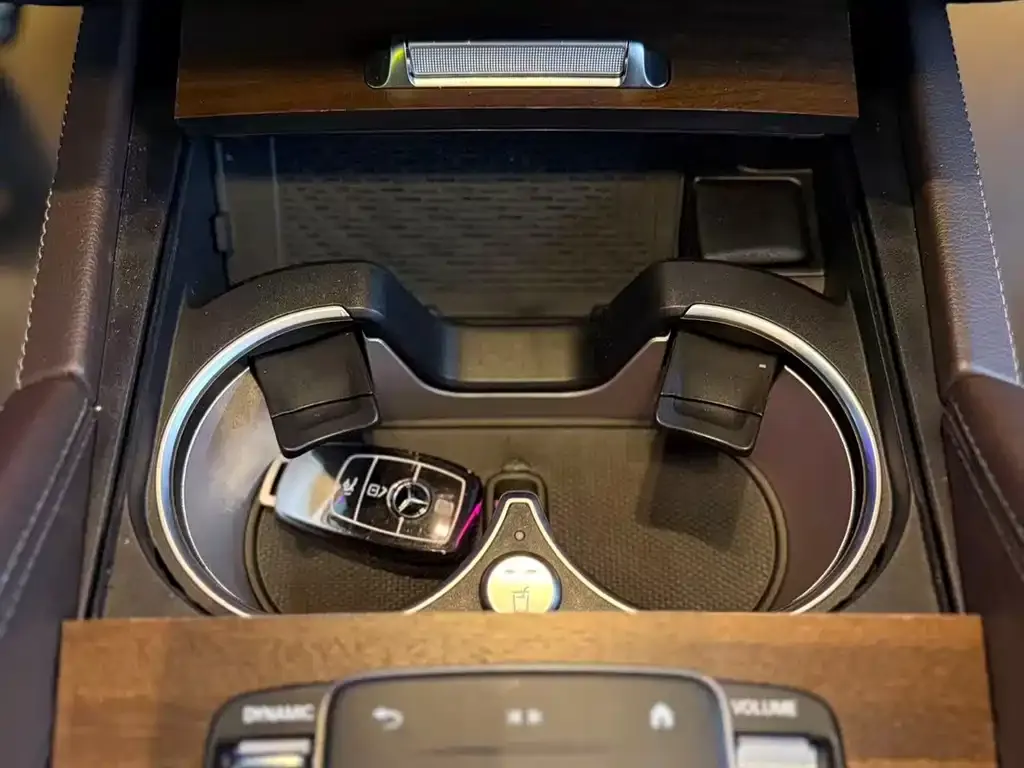 Mercedes-Benz GLS — фото 4
