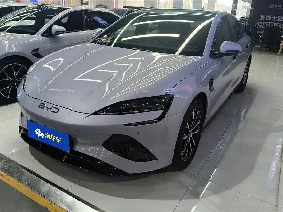 BYD Seal — фото 1