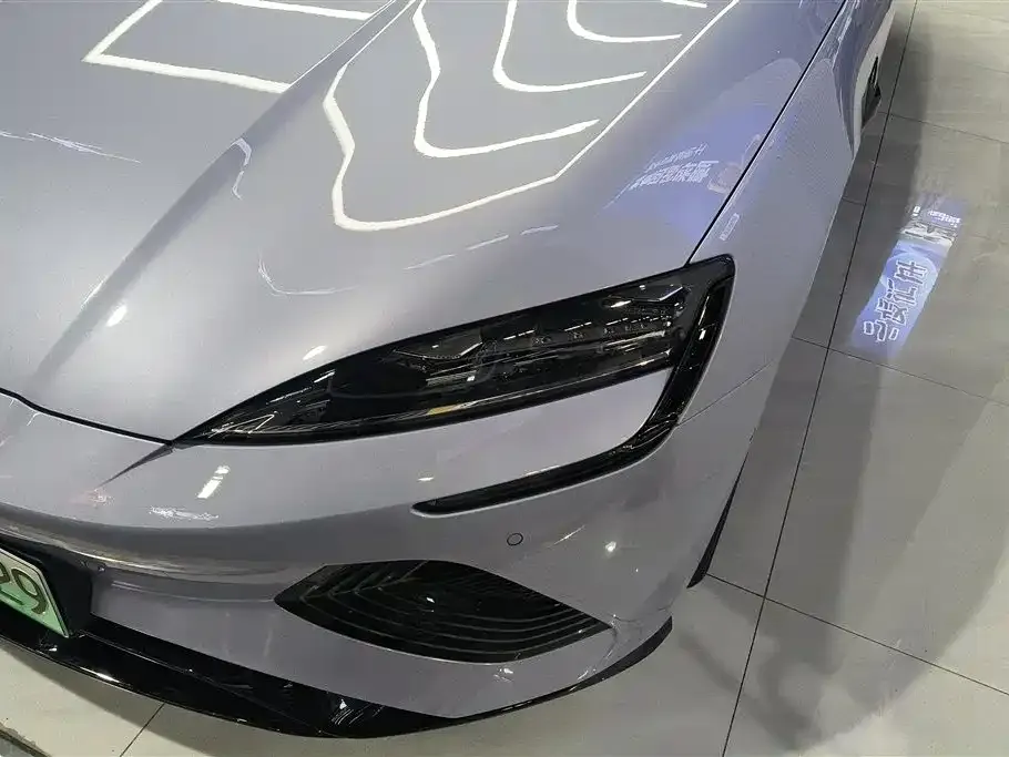 BYD Seal — фото 8