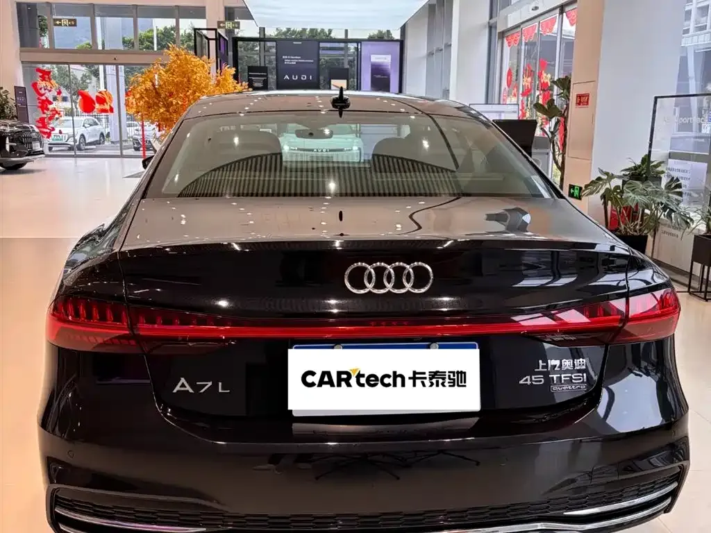 Audi A7L — фото 7