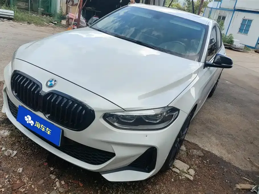 BMW 1 Series — фото 1