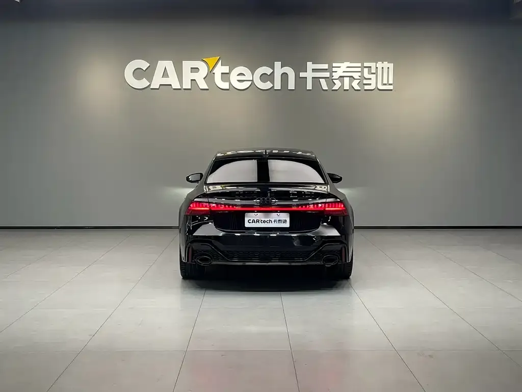 Audi A7L — фото 5