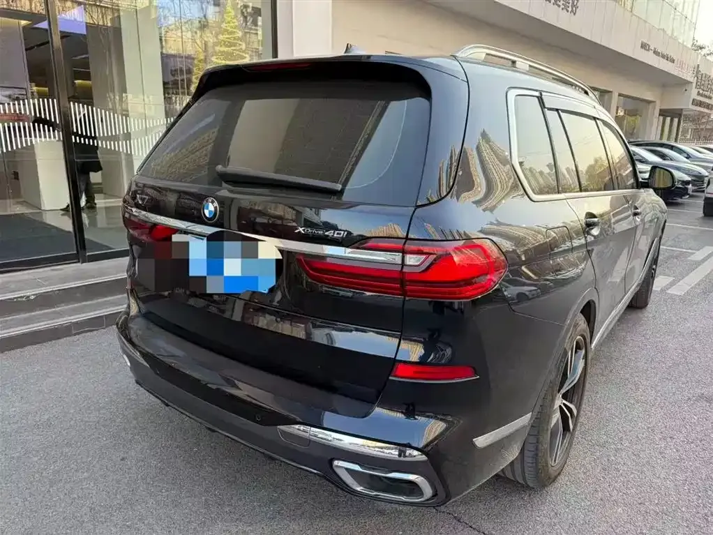 BMW X7 — фото 1