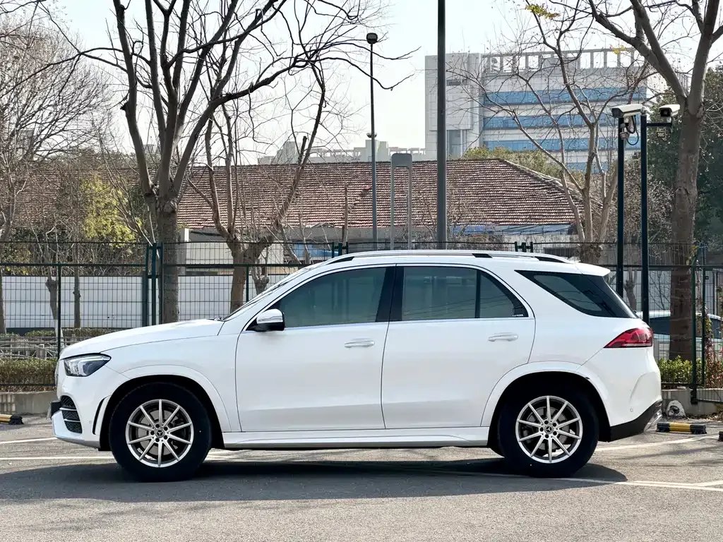 Mercedes-Benz GLE — фото 10
