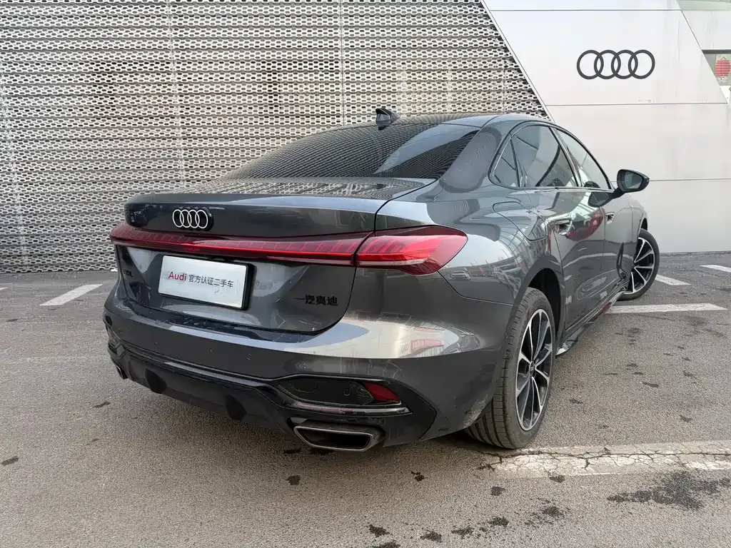 Audi A5L — фото 5