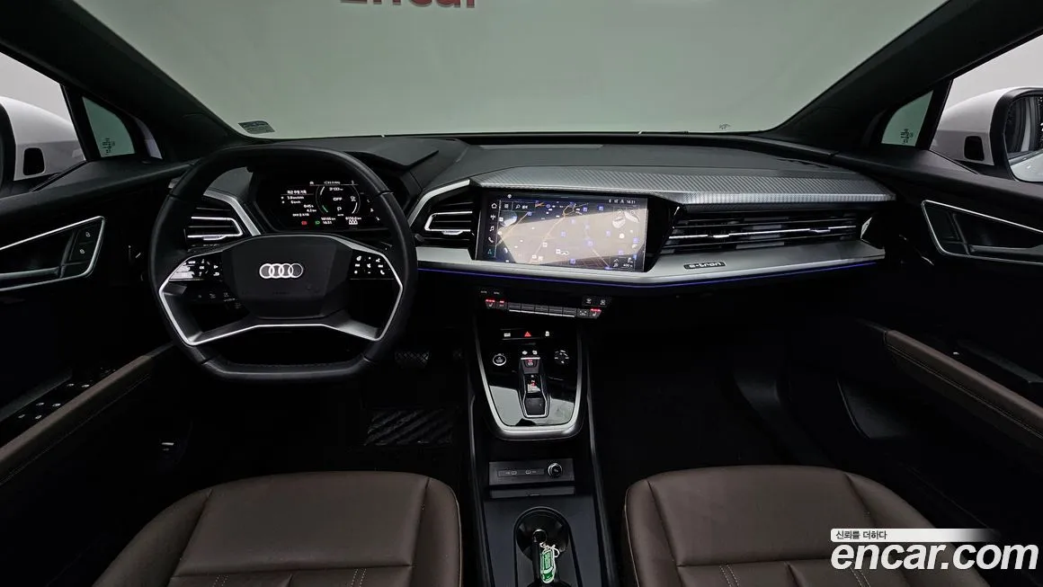 Audi Q4 e-tron — фото 6