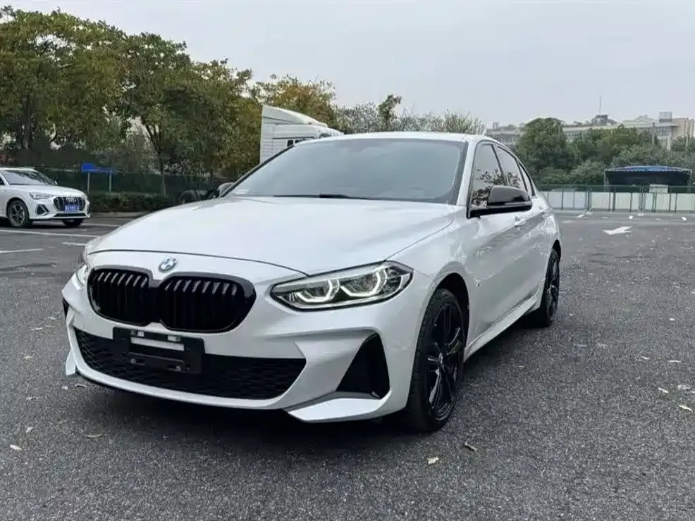 BMW 1 Series — фото 1