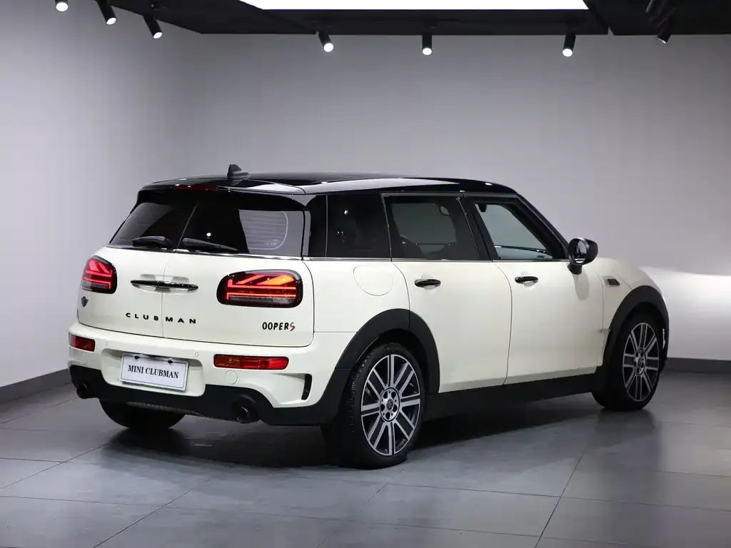 MINI Clubman — фото 5