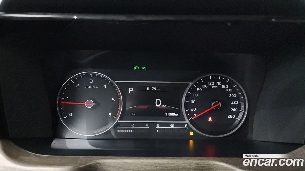 Kia Sorento — фото 8