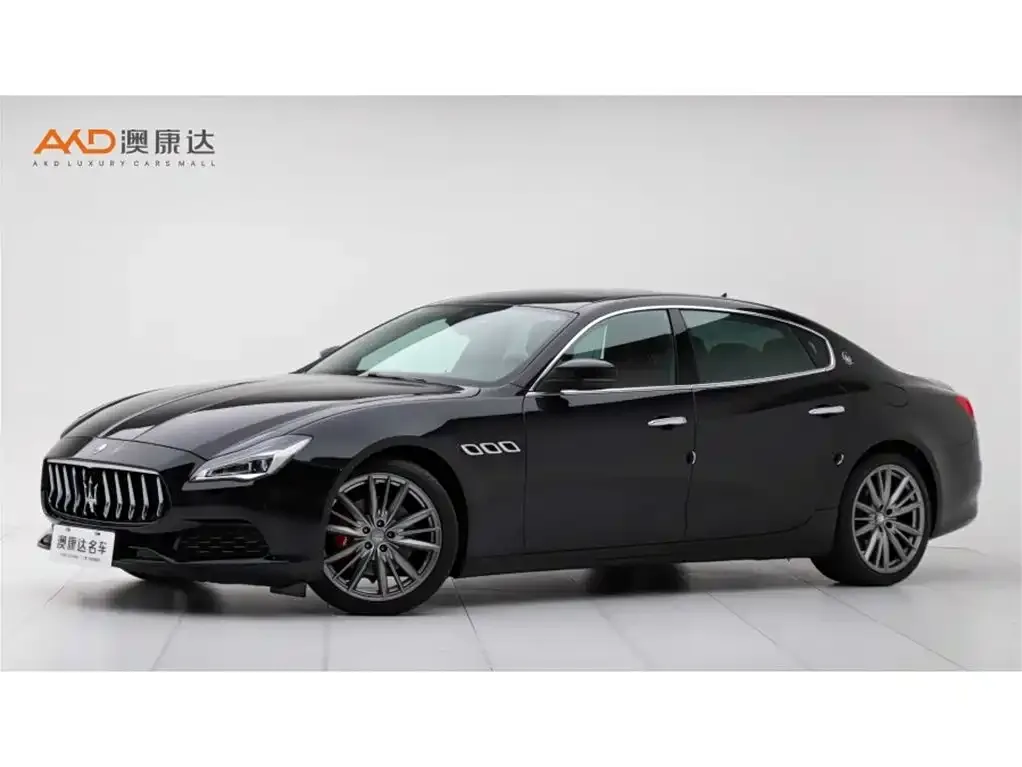 Maserati Quattroporte — фото 1