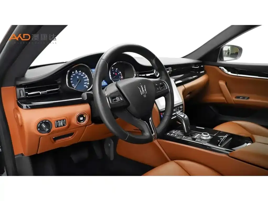 Maserati Quattroporte — фото 8