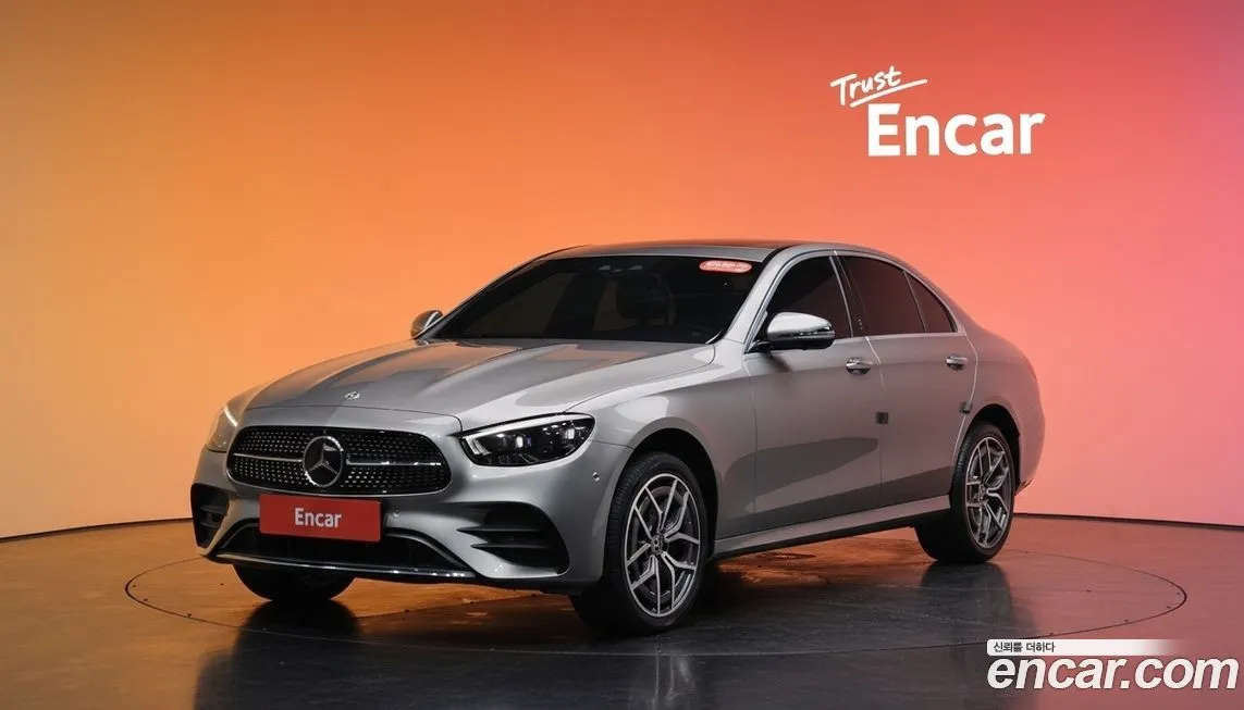 Mercedes-Benz E-Class — фото 1