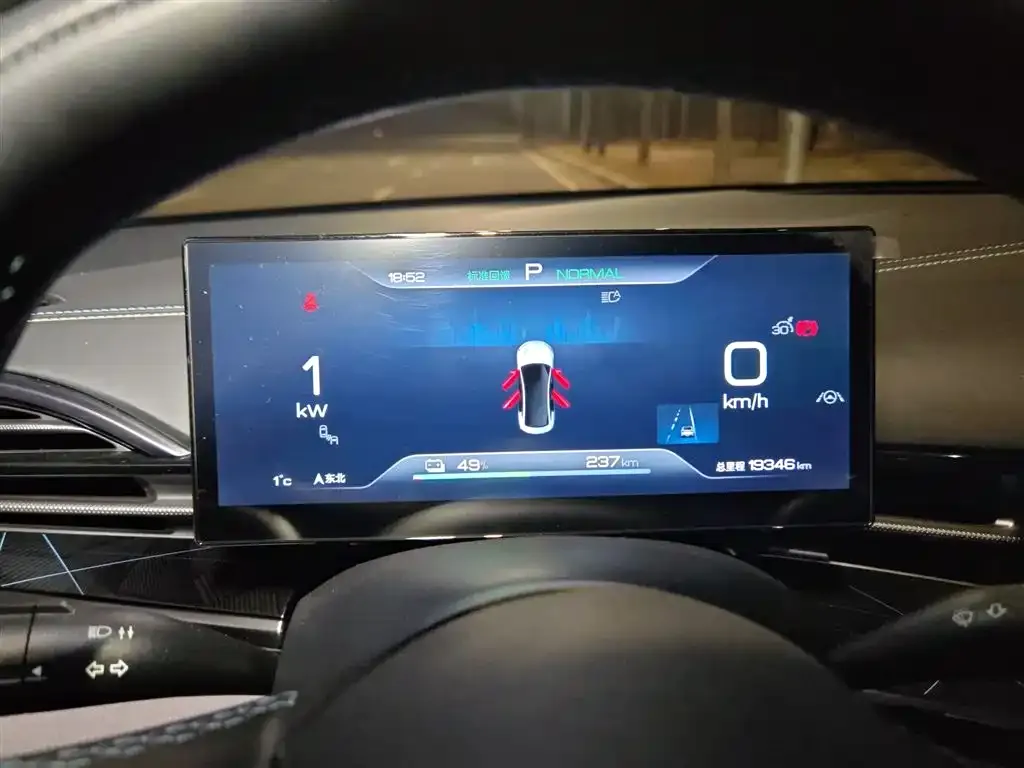BYD Seal — фото 2