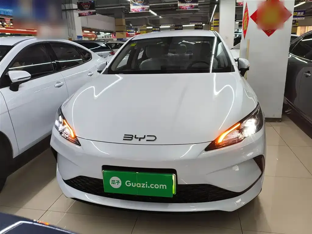 BYD Seal 05 DM-i — фото 9