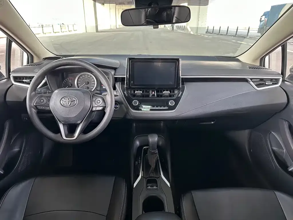Toyota Corolla — фото 10