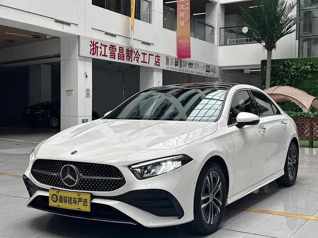 Mercedes-Benz A-Class — фото 1