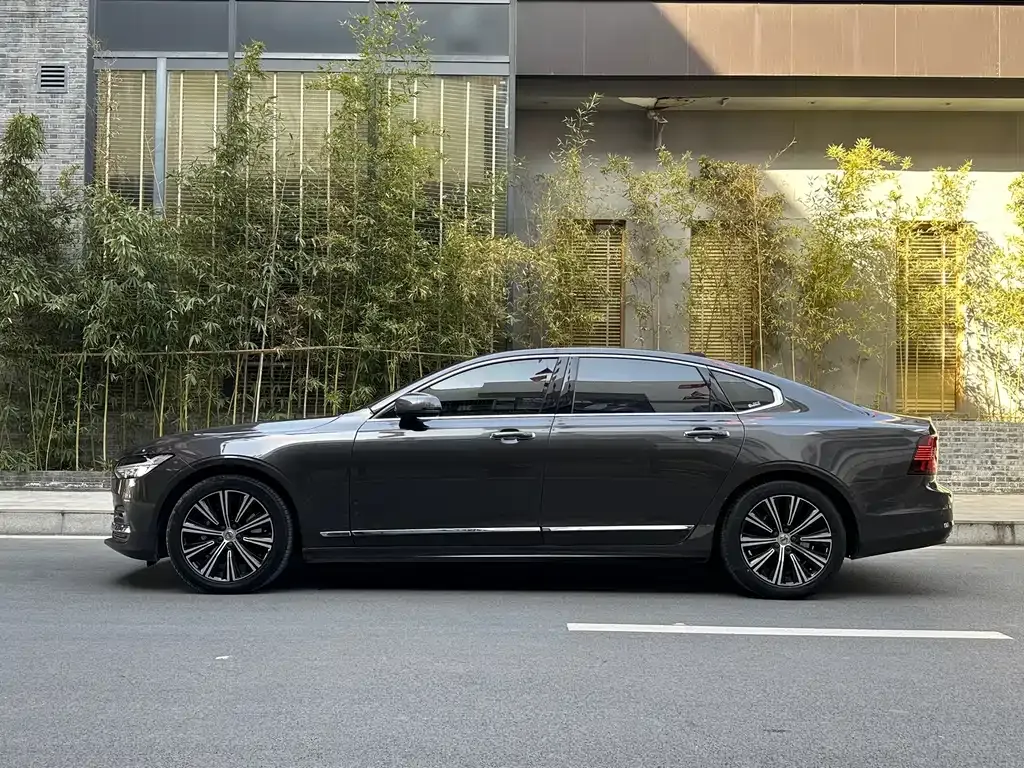 Volvo S90 — фото 6