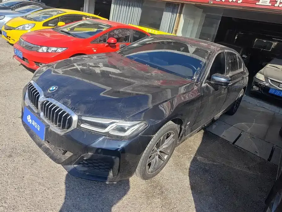 BMW 5 Series — фото 1