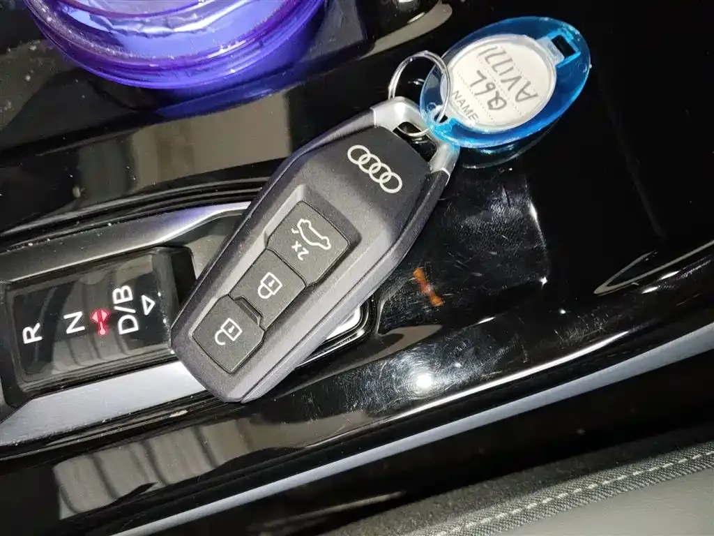 Audi Q6L e-tron — фото 10