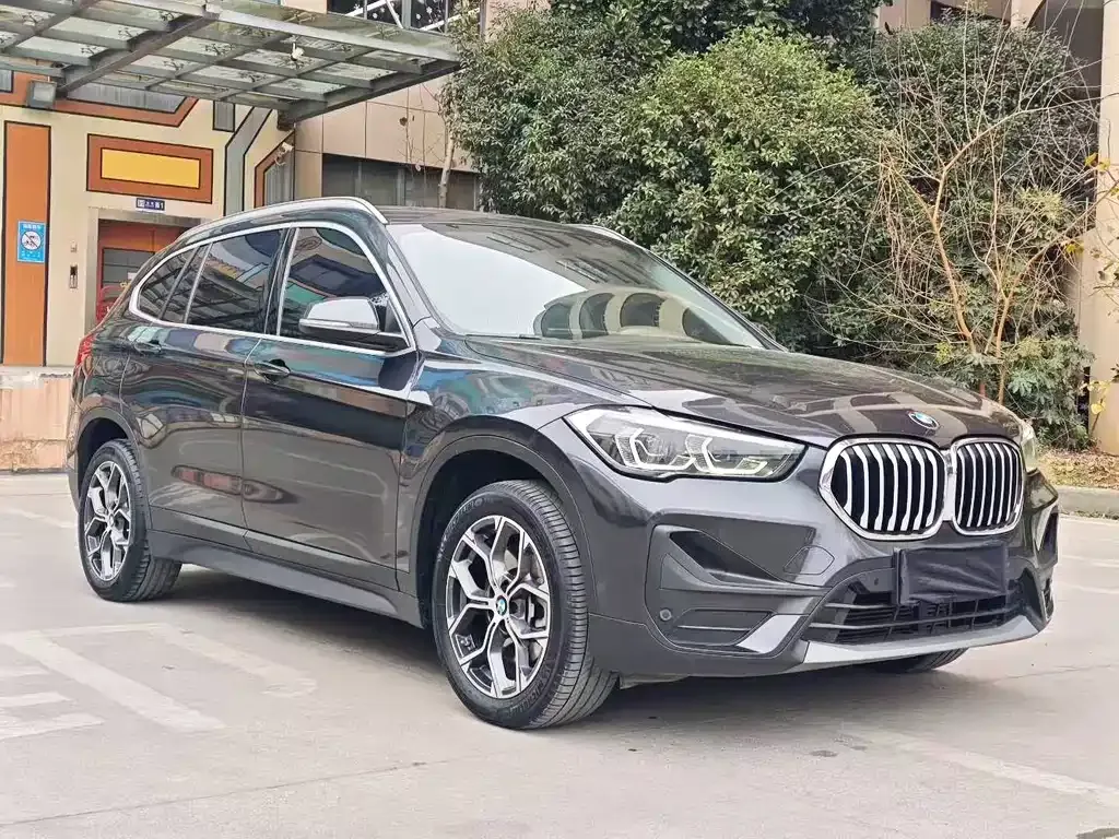 BMW X1 — фото 9