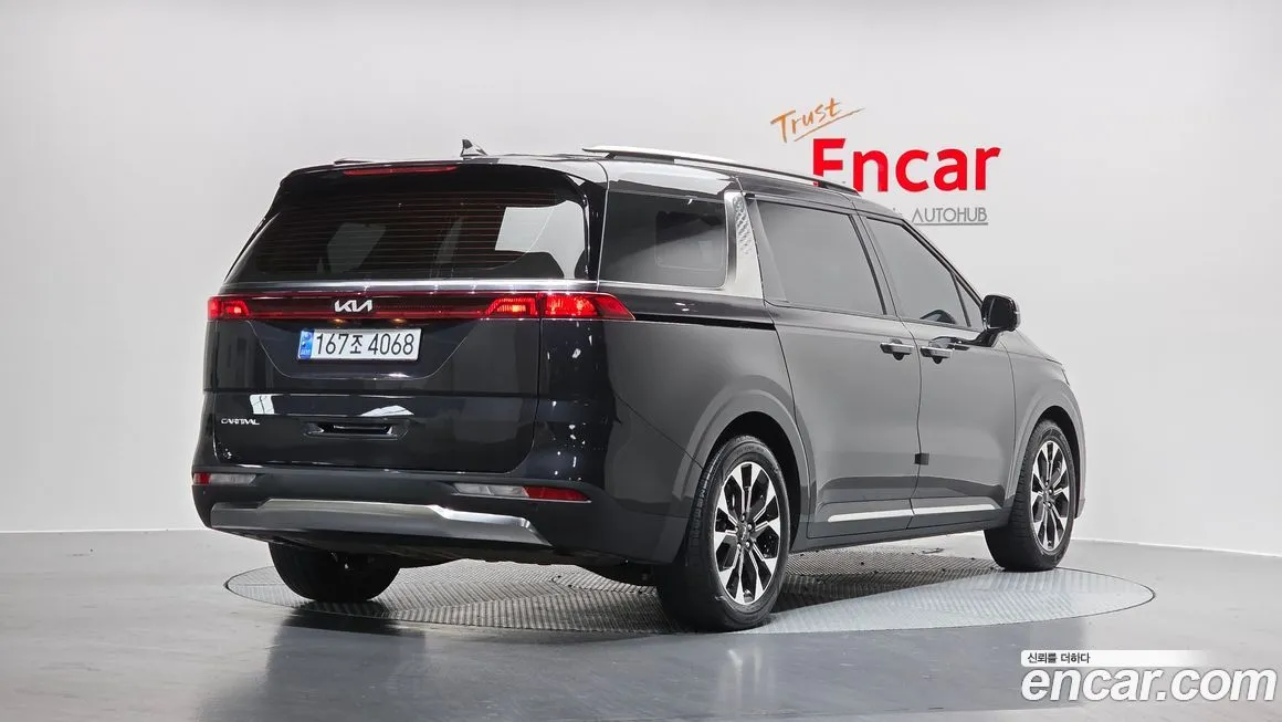 Kia Carnival — фото 10