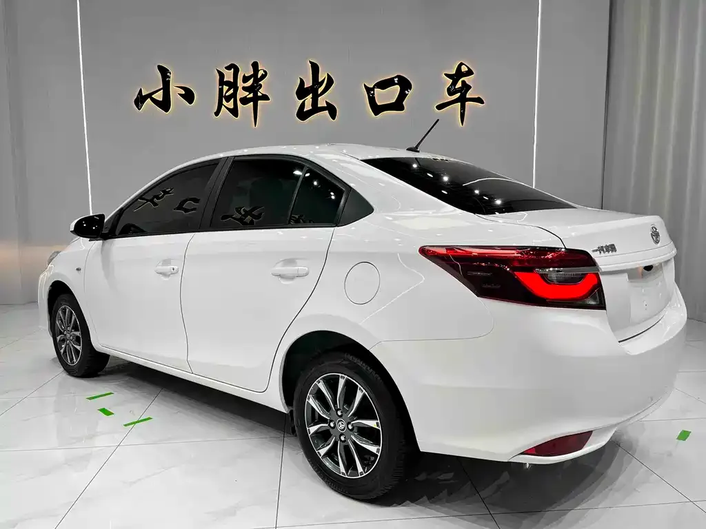 Toyota Vios — фото 5
