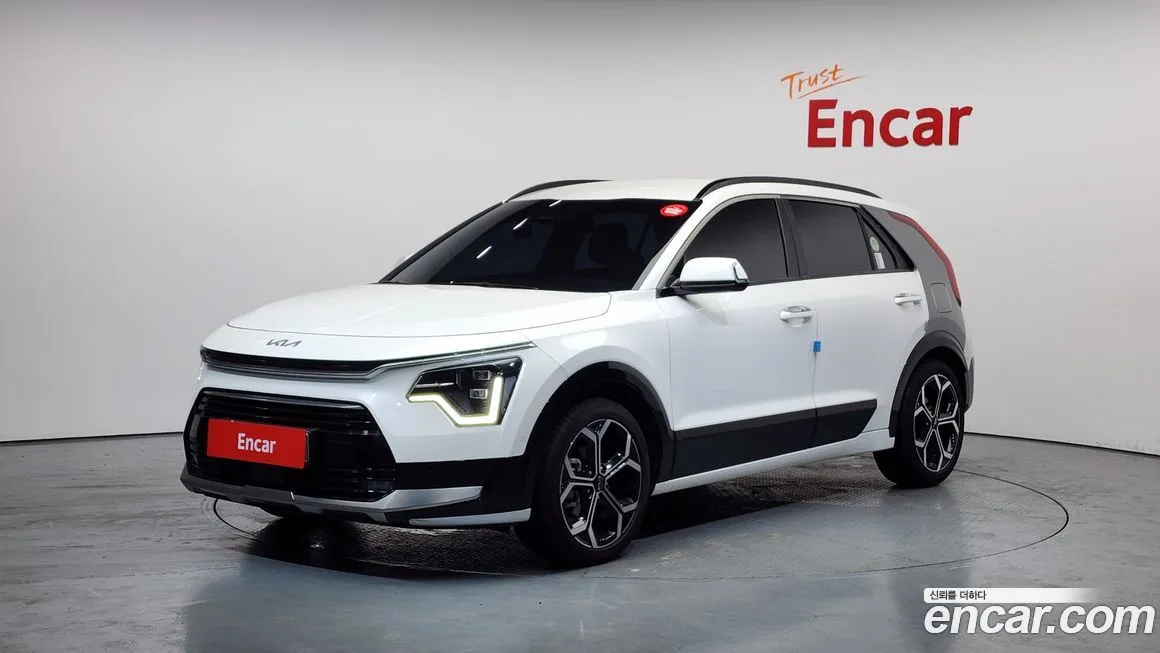 Kia Niro — фото 1