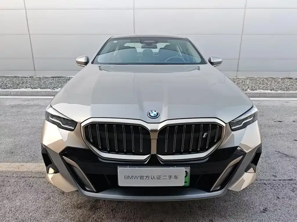 BMW i5 — фото 6