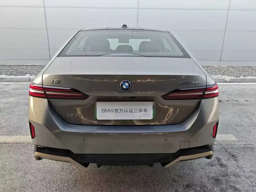 BMW i5 — фото 9