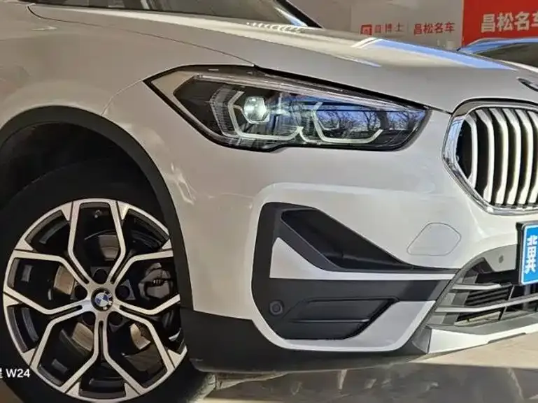 BMW X1 — фото 2