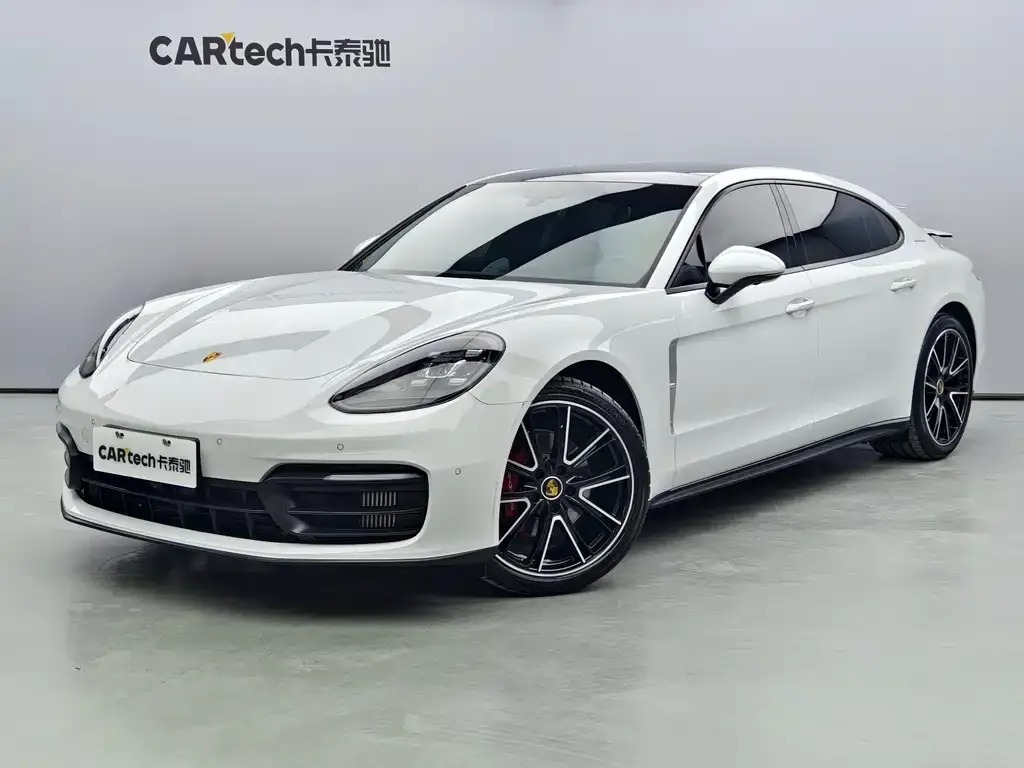 Porsche Panamera — фото 1