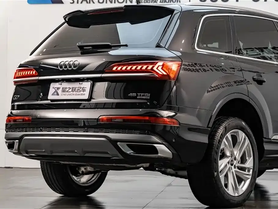 Audi Q7 — фото 5