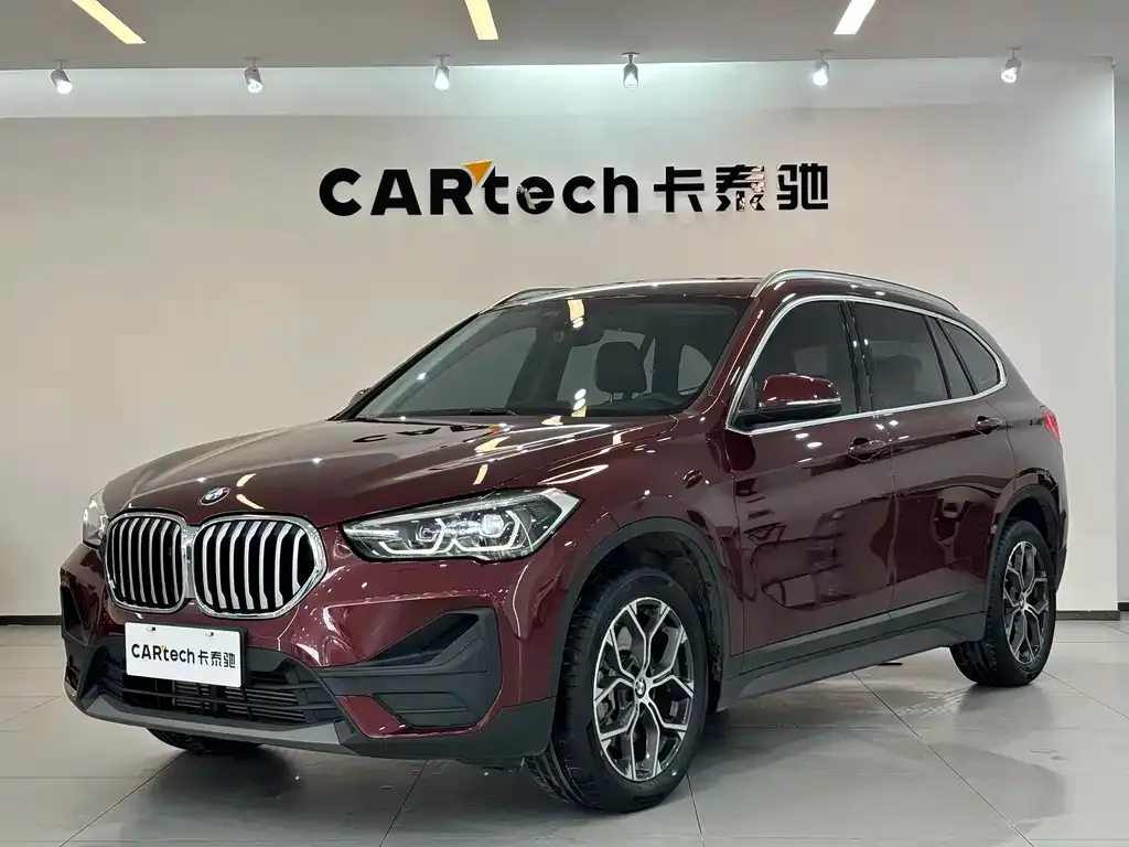 BMW X1 — фото 1