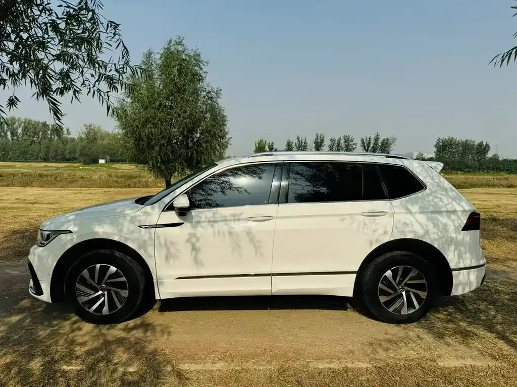 Volkswagen Tiguan L New Energy — фото 6