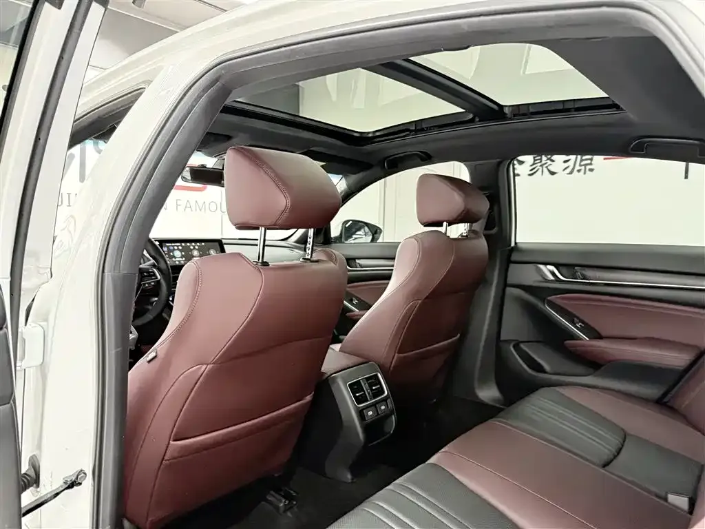 Honda Inspire — фото 6