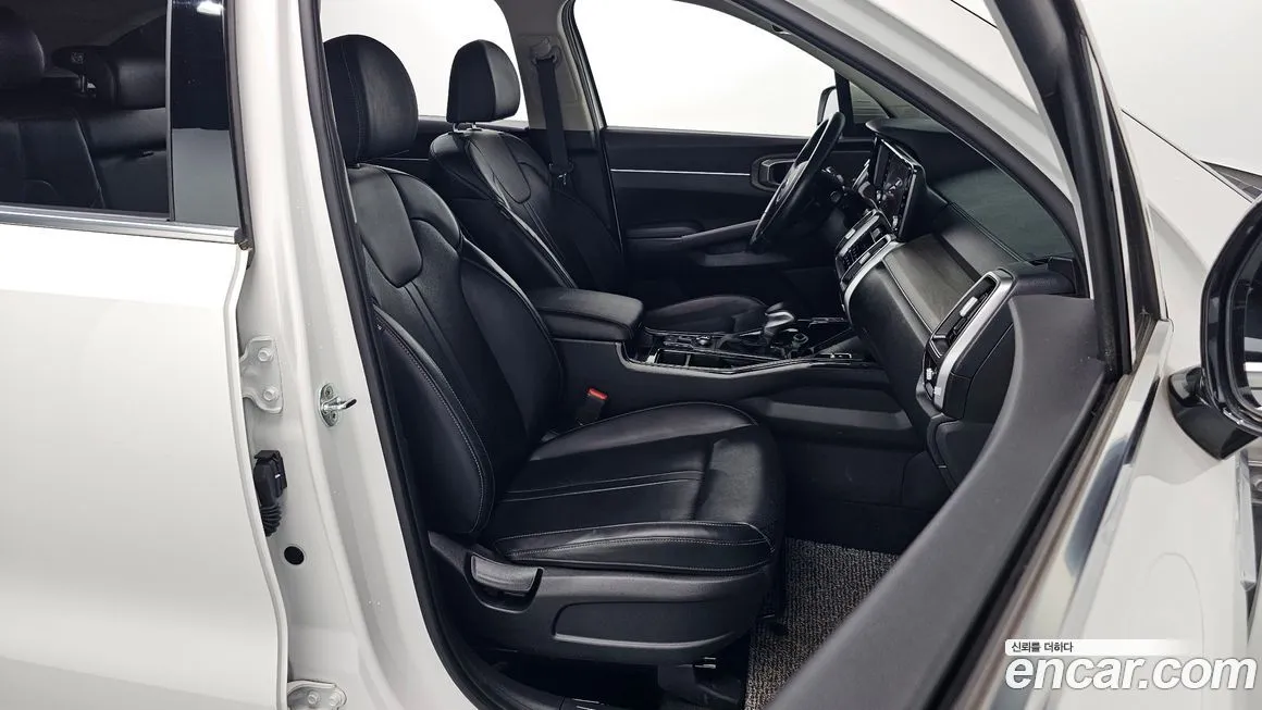 Kia Sorento — фото 6