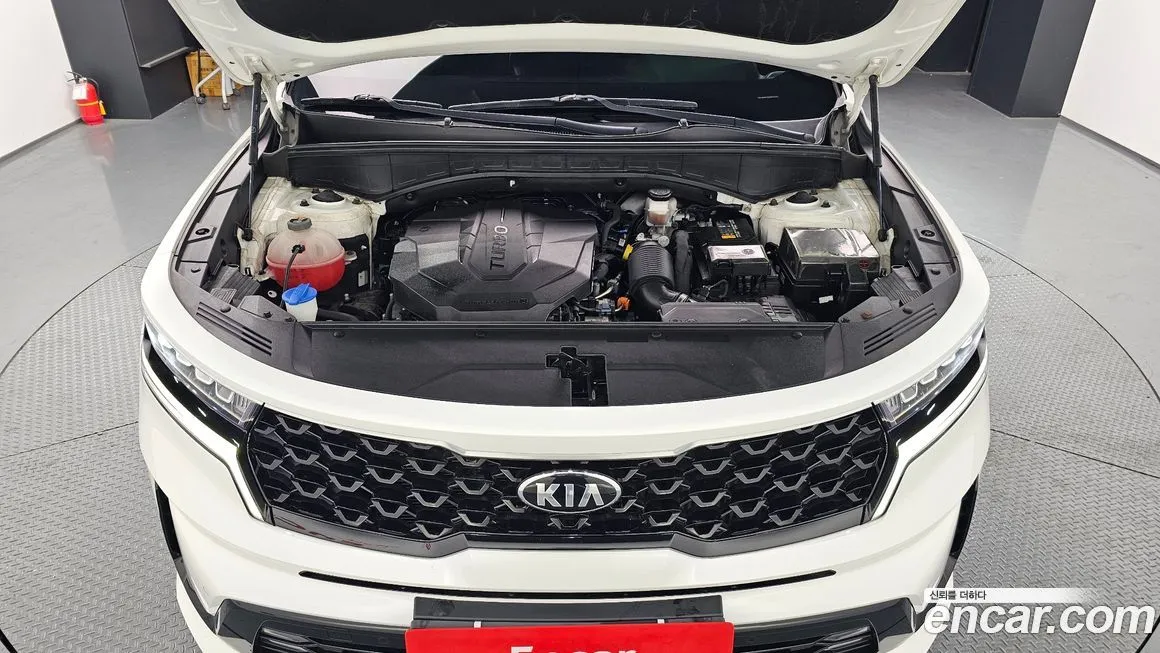 Kia Sorento — фото 10