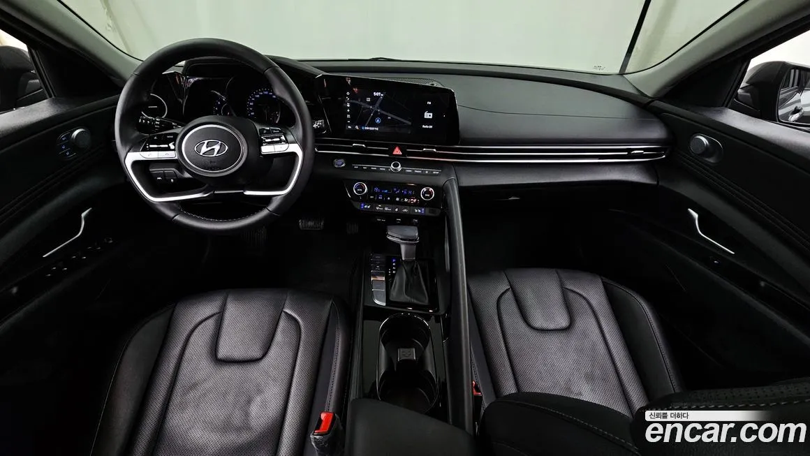 Hyundai AVANTE — фото 8