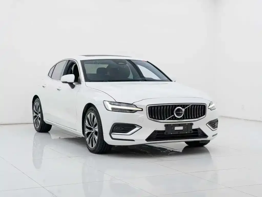Volvo S60 — фото 4