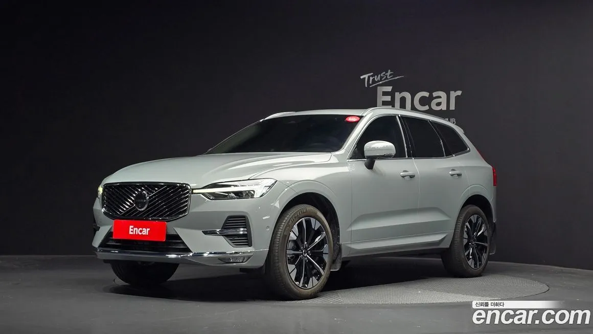 Volvo XC60 — фото 1