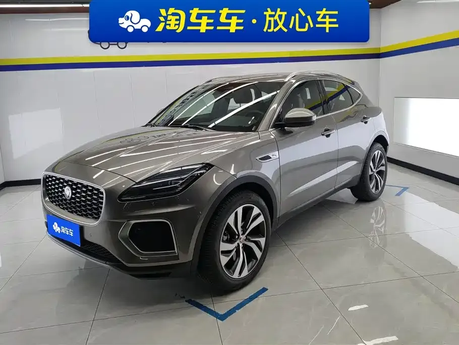 Jaguar E-PACE — фото 1